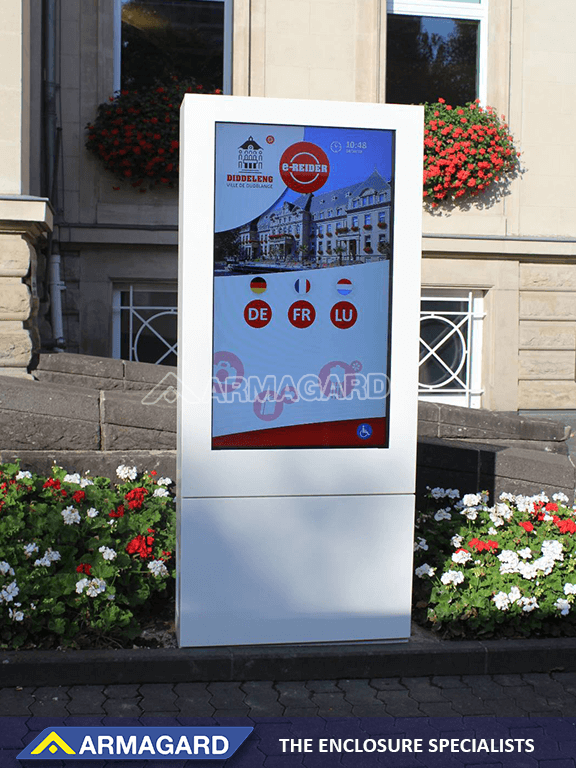 optische Erscheinung von Digital Signage im Aussenbereich