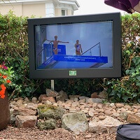 Outdoor TV-Gehäuse in einer Sitzbereich im Freien